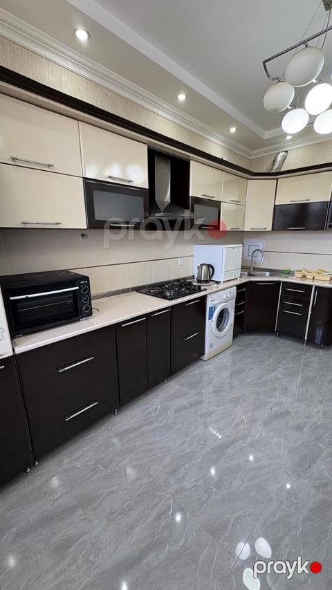 İcarəyə verilir 2 otaqlı yeni tikili 85 m²