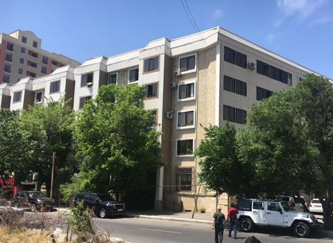 Satılır 4 otaqlı köhnə tikili 96 m² — Bakı
