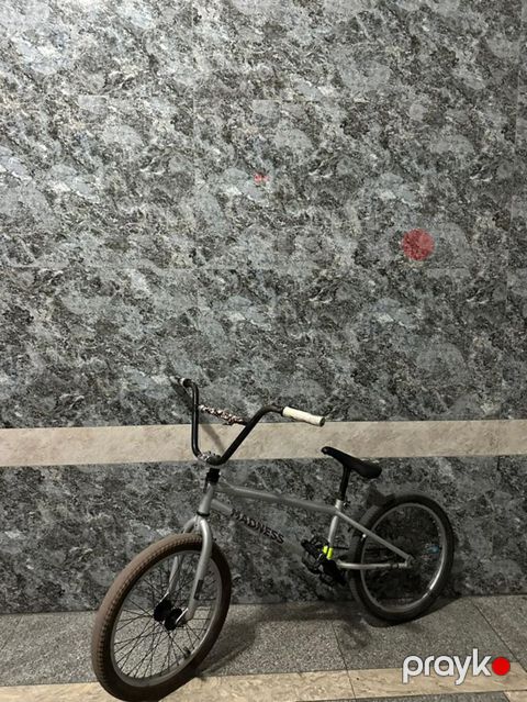 BMX tipli velosiped – Madness brendi - Korpus: möhkəm, yüngül — Bakı