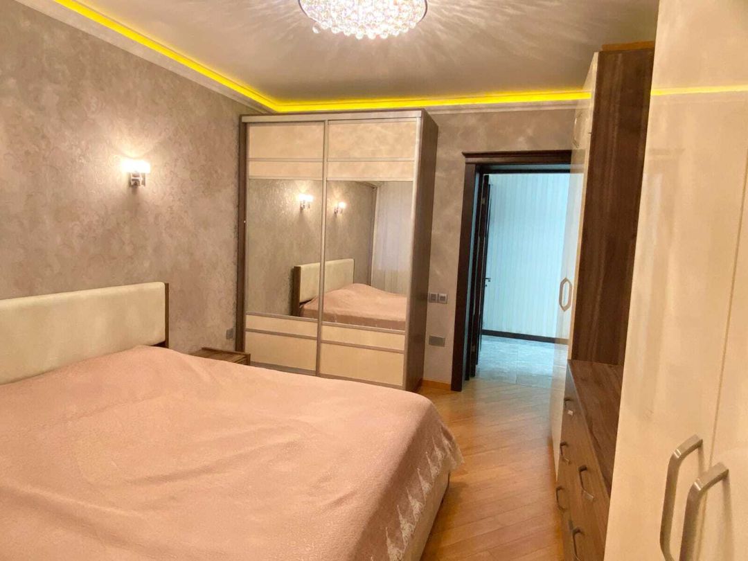 Satılır 4 otaqlı köhnə tikili 115 m² — Mənzil, Bakı (6)
