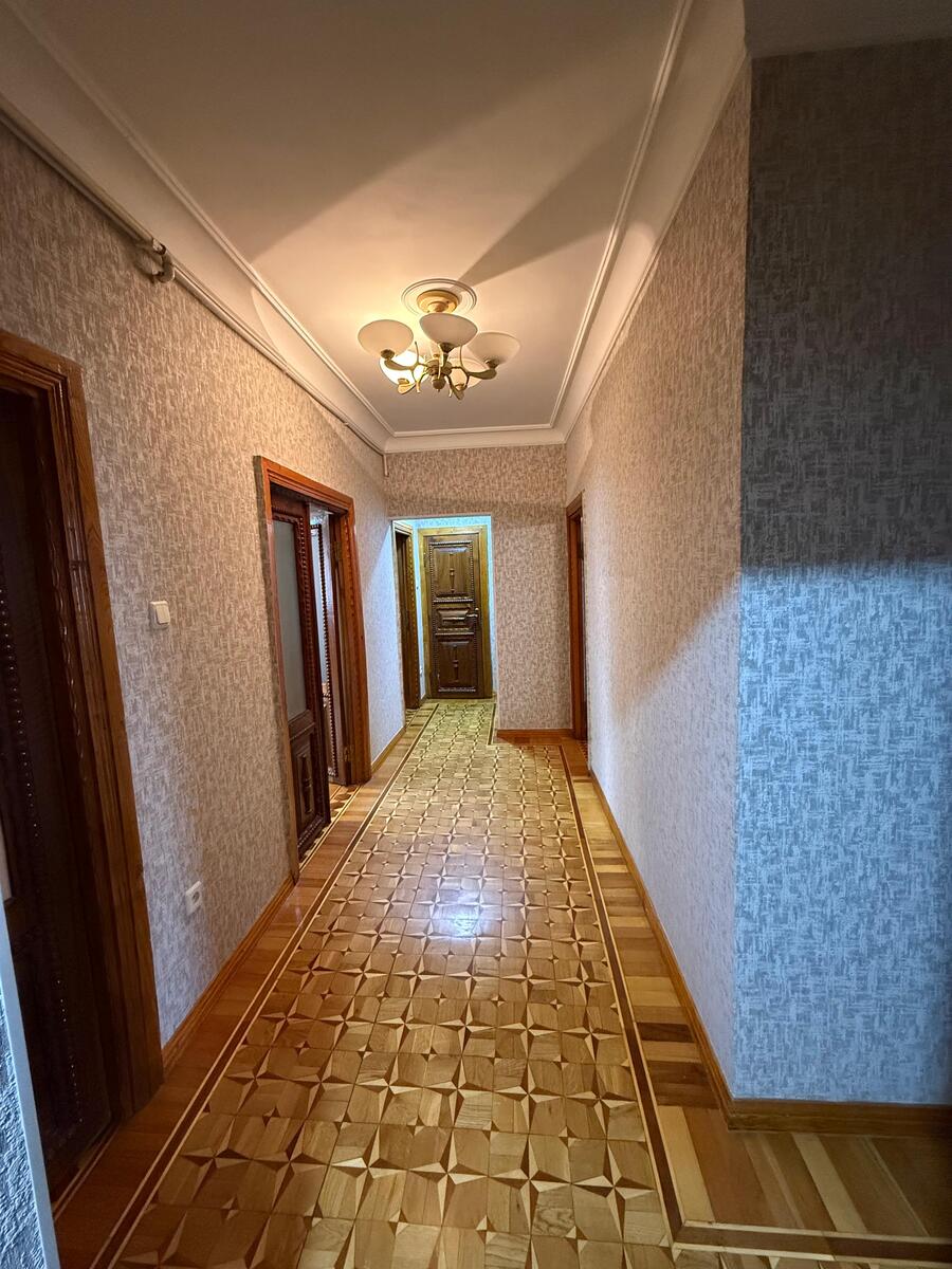 Satılır 5 otaqlı köhnə tikili 130 m² — Mənzil, Bakı (11)
