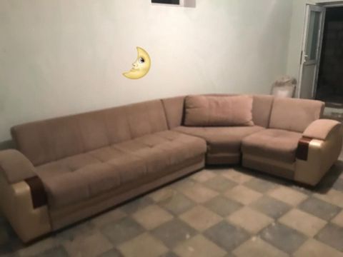 Divan satılır 250 azn. Acilir baza var. olcu 3/2 unvan Qarayev Ayten — Bakı