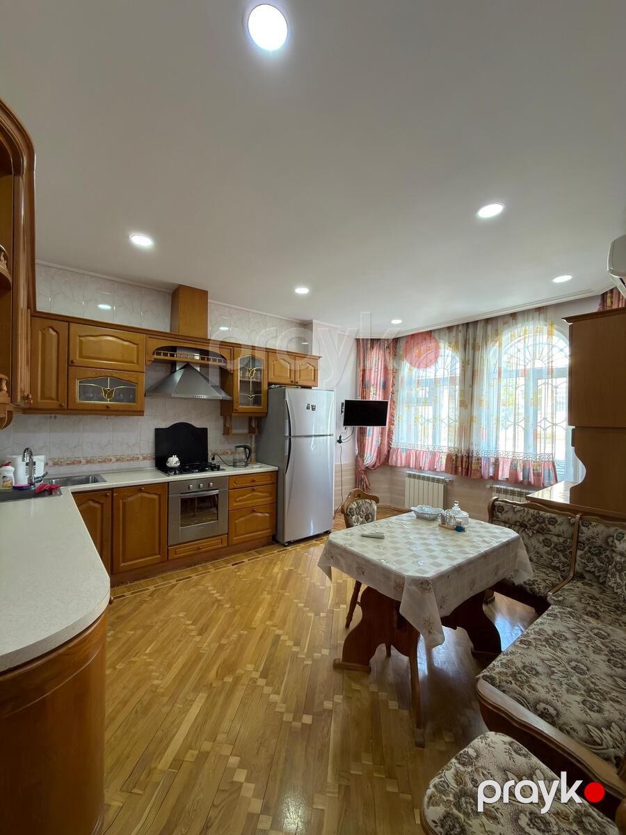 Satılır 11 otaqlı həyət evi/bağ evi 750 m² — Ev, villa, Bakı (5)
