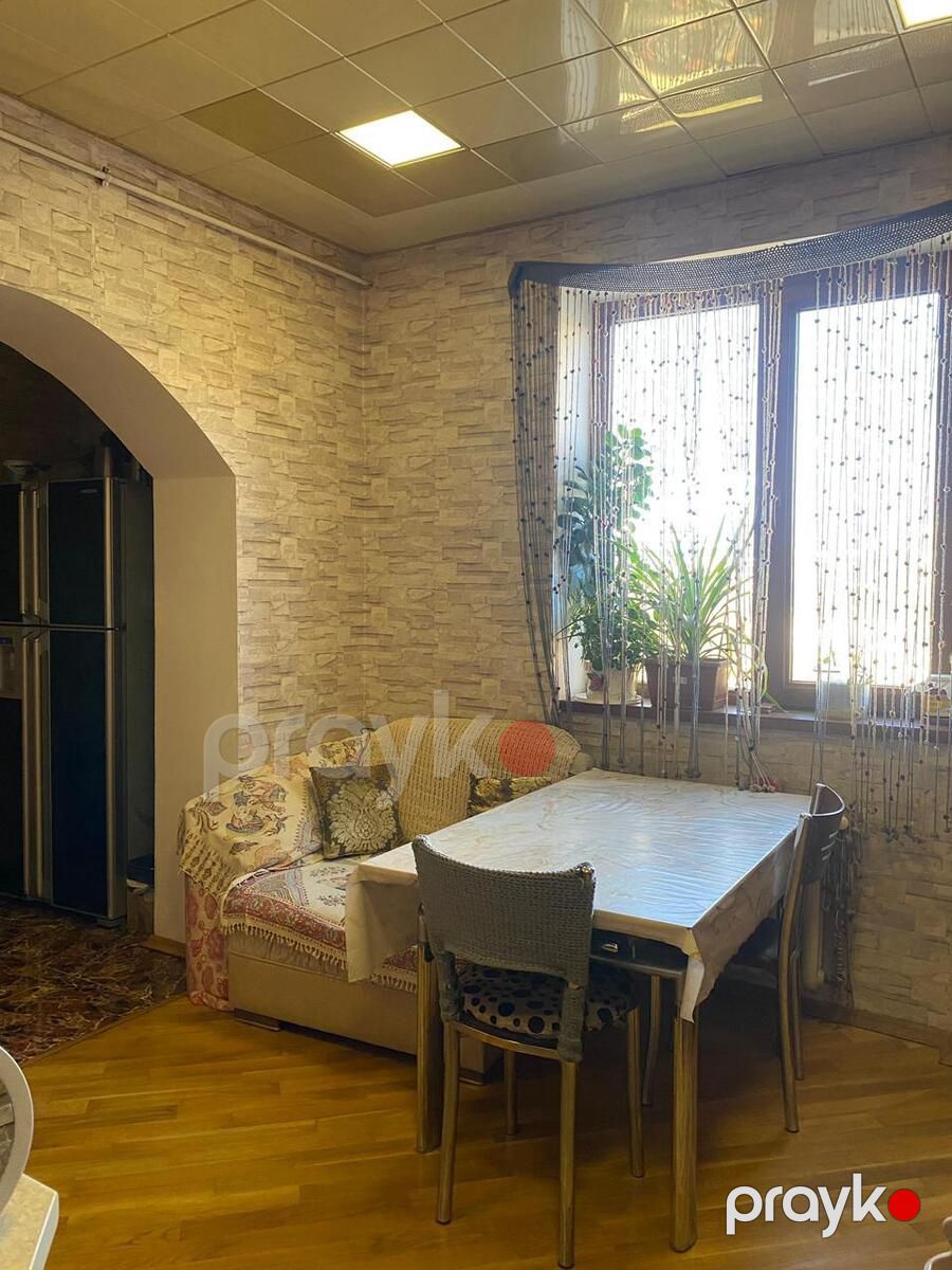 Satılır 4 otaqlı köhnə tikili 116 m² — Mənzil, Bakı (11)