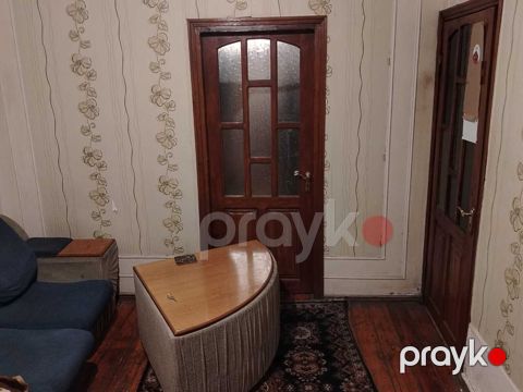 İcarəyə verilir 2 otaqlı köhnə tikili 90 m²