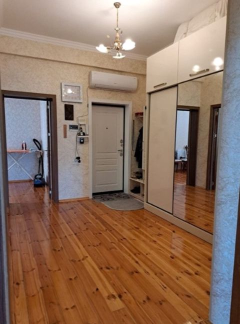 Satılır 3 otaqlı yeni tikili 90 m² — Bakı