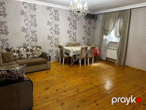 İcarəyə verilir 3 otaqlı köhnə tikili 120 m²