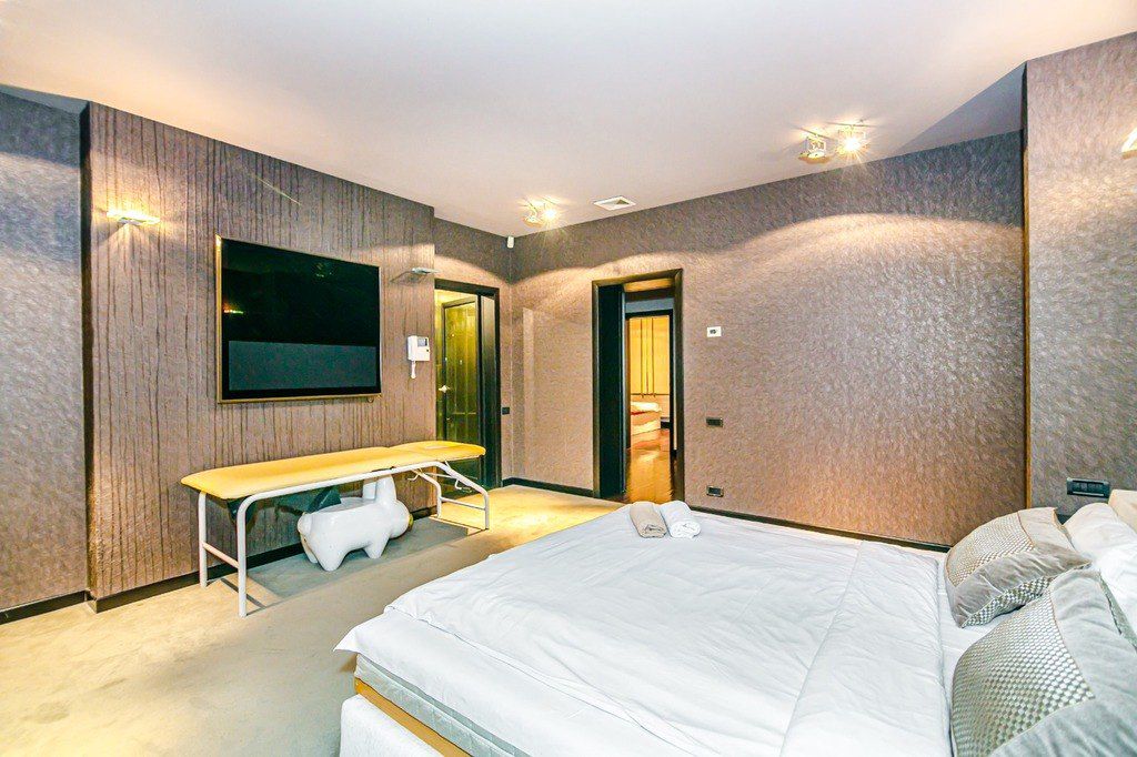 İcarəyə verilir 4 otaqlı köhnə tikili 350 m² — Mənzil, Bakı (7)