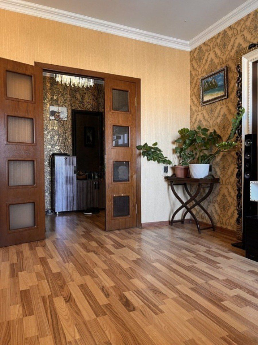 Satılır 4 otaqlı köhnə tikili 100 m² — Mənzil, Bakı (5)