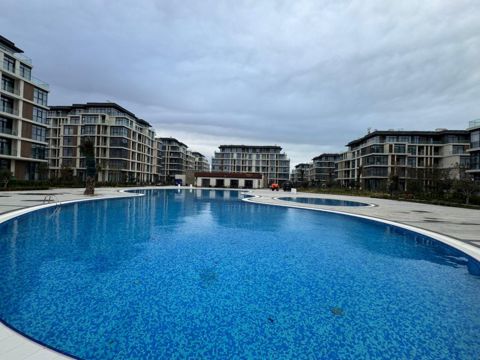 Satılır 2 otaqlı yeni tikili 102 m² — Bakı