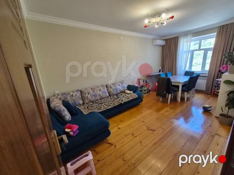 Satılır 2 otaqlı köhnə tikili 60 m² — Bakı