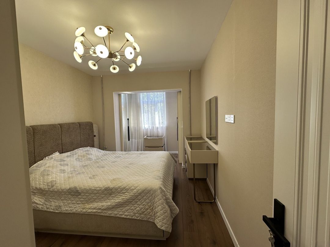 Satılır 2 otaqlı köhnə tikili 63 m² — Mənzil, Bakı (3)