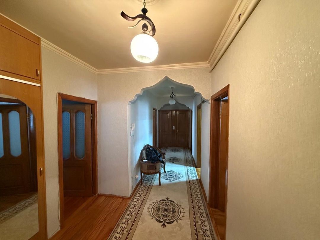 Satılır 5 otaqlı köhnə tikili 120 m² — Mənzil, Bakı (2)