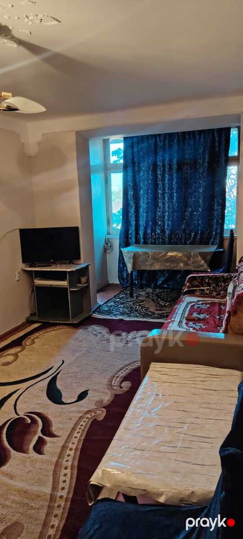Satılır 2 otaqlı köhnə tikili 50 m²