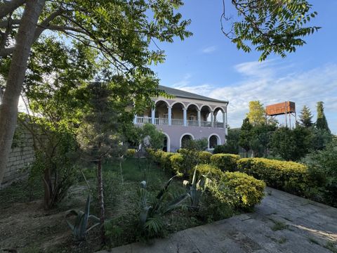 Satılır 8 otaqlı həyət evi/bağ evi 500 m² — Bakı