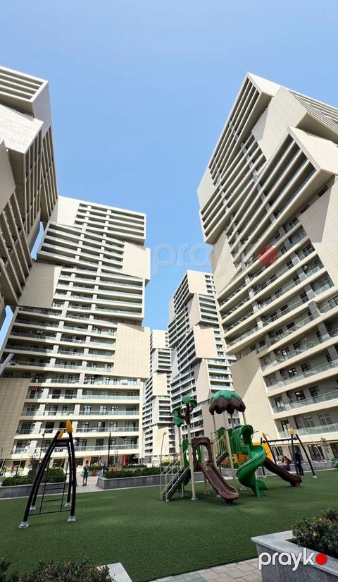 İcarəyə verilir 3 otaqlı yeni tikili 110 m²