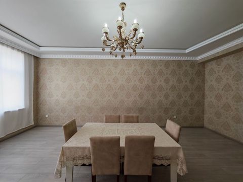 Yeni, Açılan, Dördbucaq masa, 6 stul — Bakı