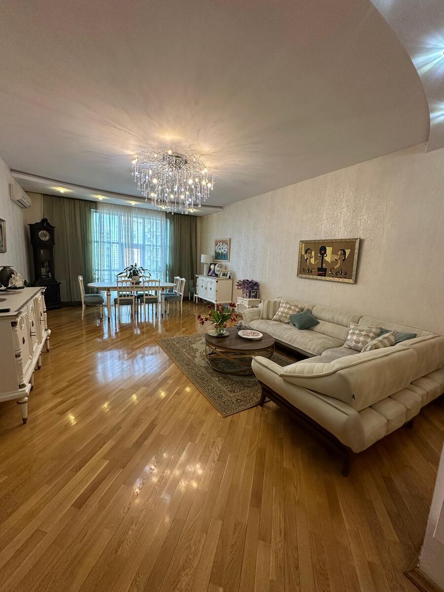 Satılır 4 otaqlı yeni tikili 190 m² — Mənzil, Bakı (3)