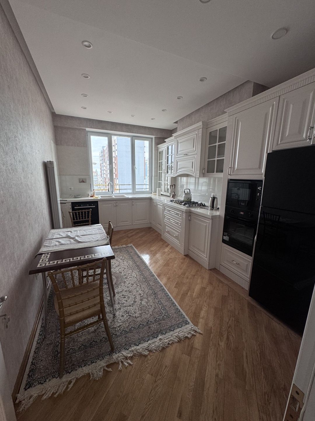 İcarəyə verilir 3 otaqlı yeni tikili 130 m² — Mənzil, Bakı (2)