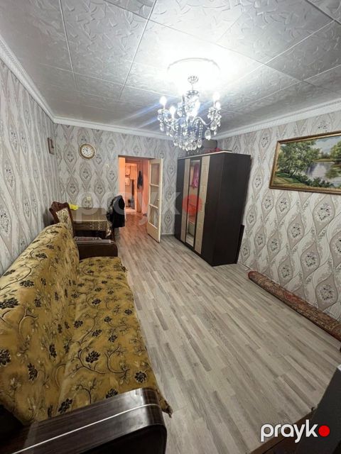 Satılır 3 otaqlı köhnə tikili 80 m²