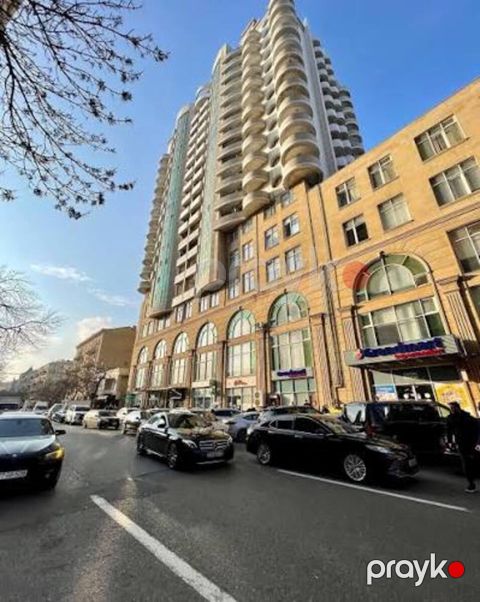 İcarəyə verilir 4 otaqlı ofis 160 m²