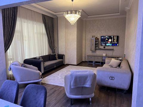 Satılır 5 otaqlı həyət evi/bağ evi 180 m² — Bakı