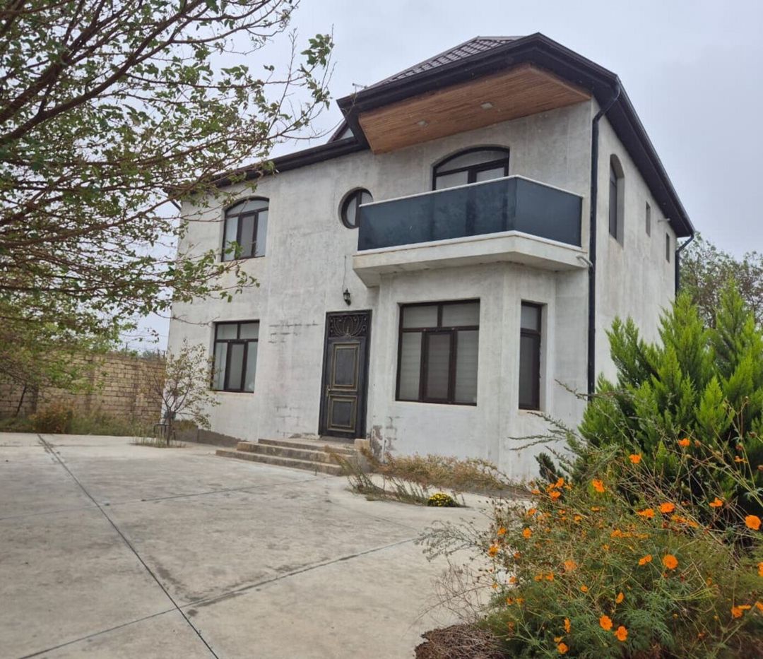 Satılır 4 otaqlı həyət evi/bağ evi 200 m² — Ev, villa, Bakı