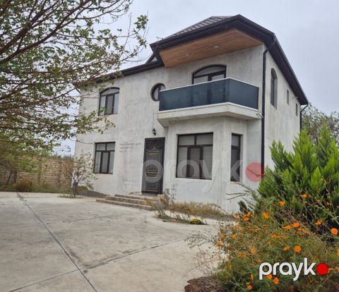Satılır 4 otaqlı həyət evi/bağ evi 200 m²