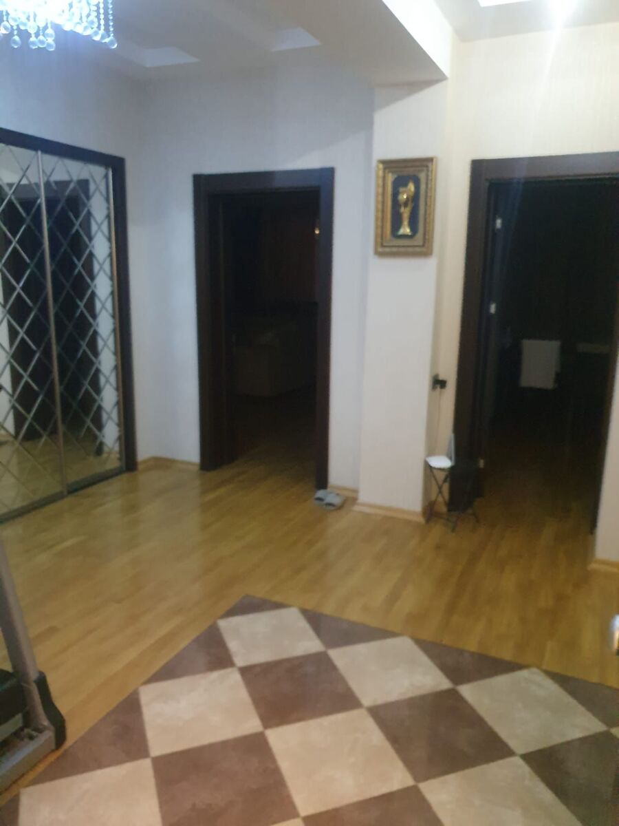 İcarəyə verilir 4 otaqlı yeni tikili 165 m² — Mənzil, Bakı (12)