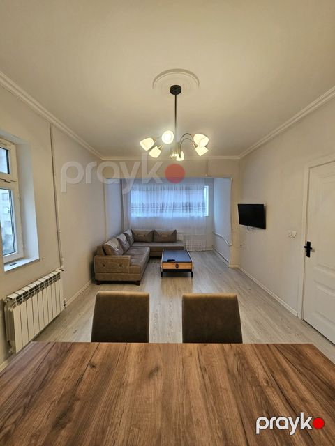 İcarəyə verilir 2 otaqlı köhnə tikili 55 m²