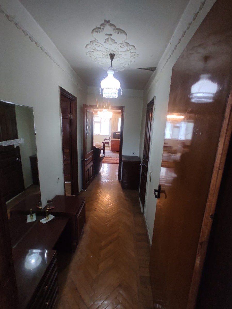 Satılır 4 otaqlı köhnə tikili 110 m² — Mənzil, Bakı (12)