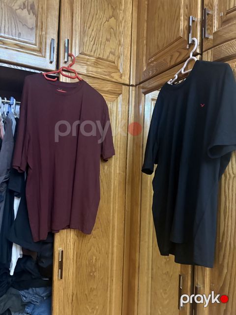 2 Eded t shirt 50 azn qara Xl qirmizi 2 Xl — Bakı