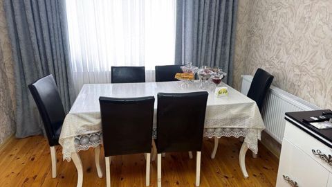Qonaq otağı üçün, İşlənmiş, Açılmayan, Dördbucaq masa, 6 stul — Digah