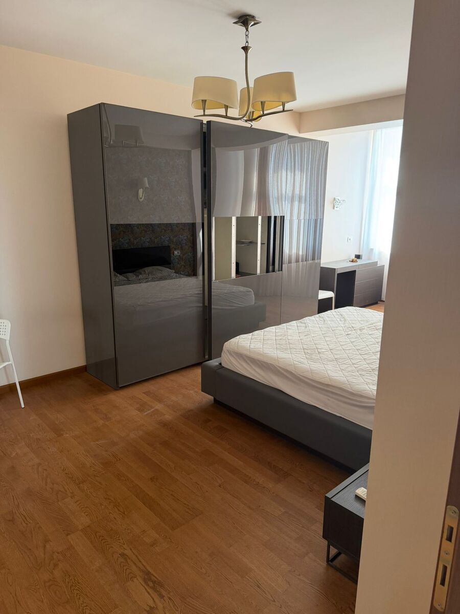 Satılır 4 otaqlı yeni tikili 220 m² — Mənzil, Bakı (9)