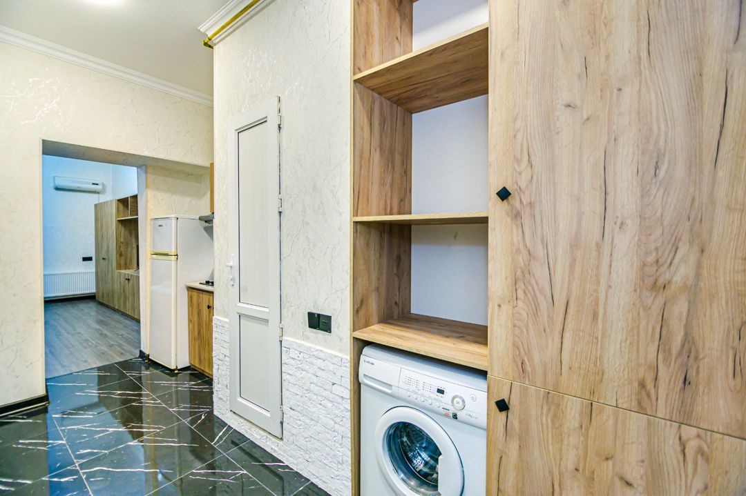 İcarəyə verilir 1 otaqlı köhnə tikili 42 m² — Mənzil, Bakı (2)