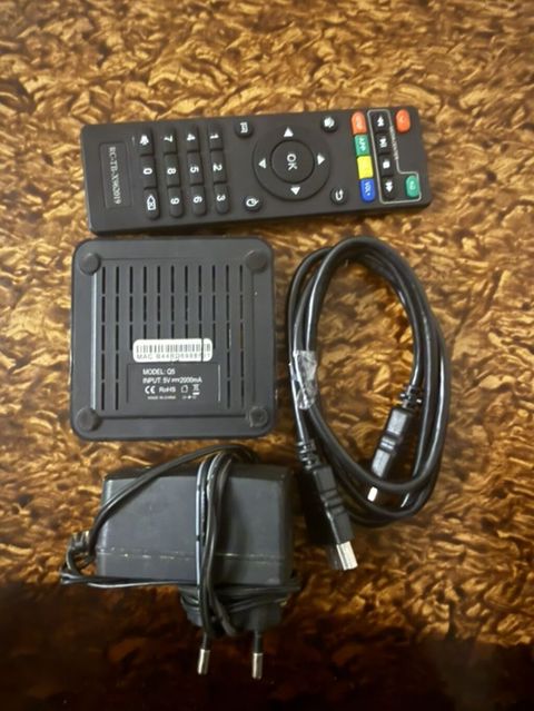 Iptv/tv Box seti Komplekt: - Iptv/tv Box (Model: Q5; giriş — Bakı