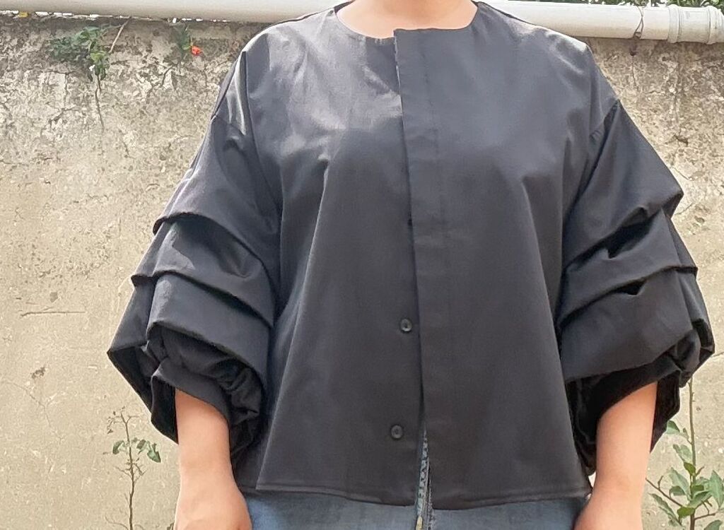 Qadınlar üçün qara oversize bluz/kardiqan - Rəng: qara - Model: düz — Şəxsi əşyalar, Bakı (2)
