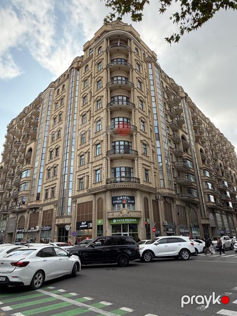 Satılır 3 otaqlı yeni tikili 150 m²