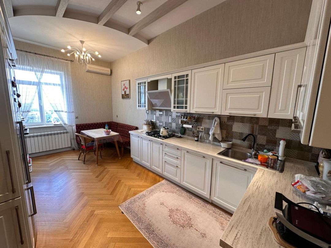 Satılır 8 otaqlı həyət evi/bağ evi 400 m² — Ev, villa, Bakı (4)