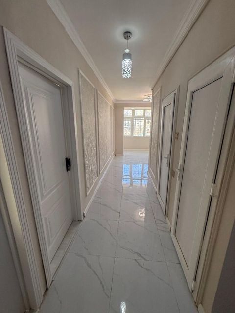 Satılır 3 otaqlı köhnə tikili 90 m² — Bakı