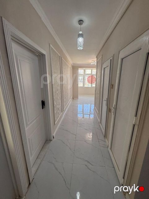 Satılır 3 otaqlı köhnə tikili 90 m²
