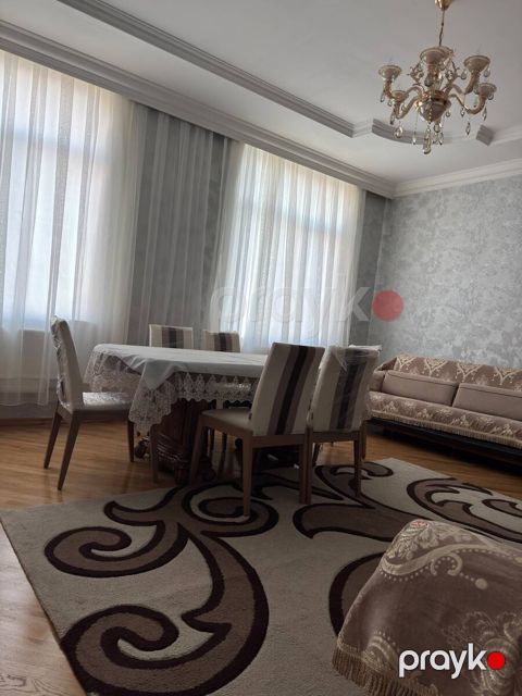 İcarəyə verilir 3 otaqlı yeni tikili 90 m²