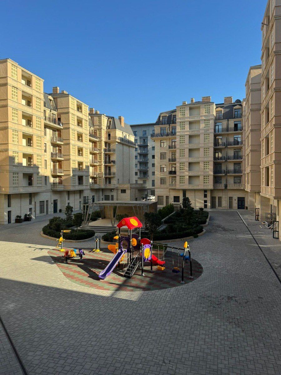 Satılır 4 otaqlı yeni tikili 176 m² — Mənzil, Bakı (10)