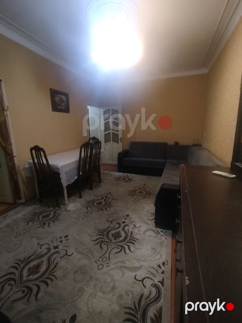 İcarəyə verilir 2 otaqlı köhnə tikili 50 m²