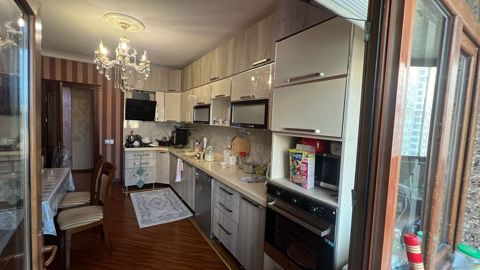 Mətbəx mebeli satılır 450₼. (Üçmərtəbəli). Üzəri tökmə mərmərdir. Ölçü — Bakı