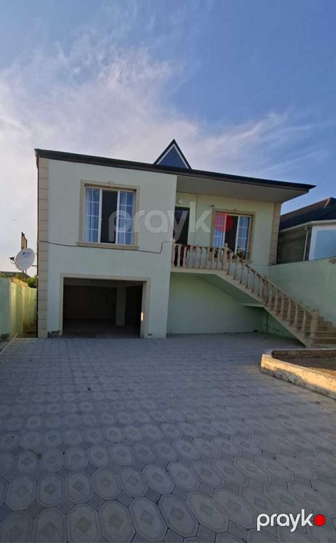 Satılır 3 otaqlı həyət evi/bağ evi 100 m²