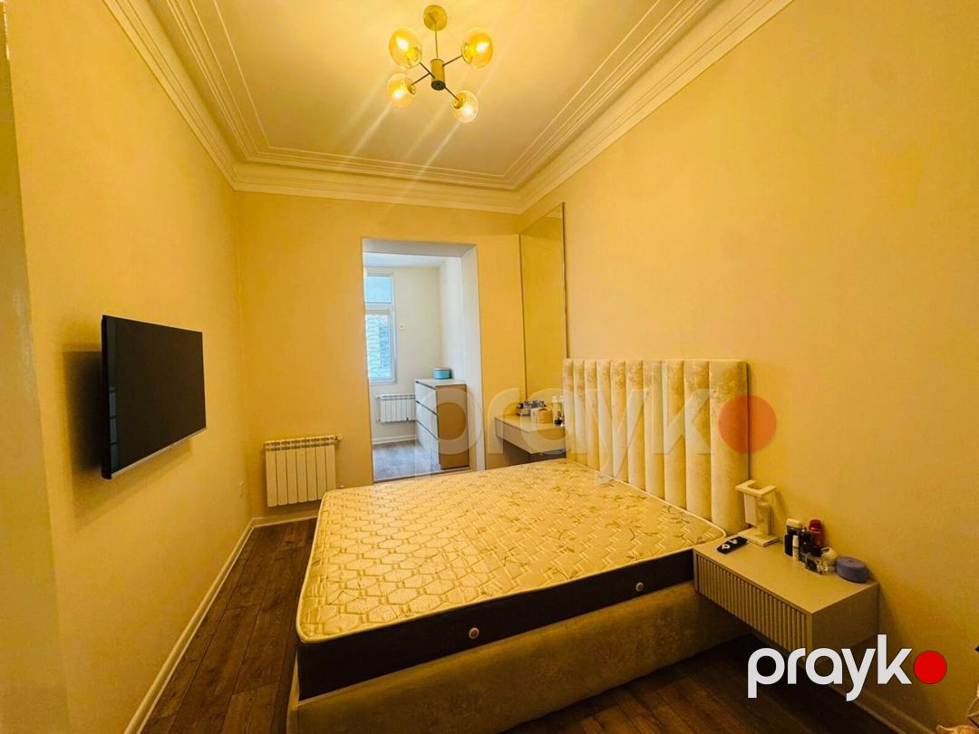 Satılır 2 otaqlı köhnə tikili 65 m² — Mənzil, Bakı (4)