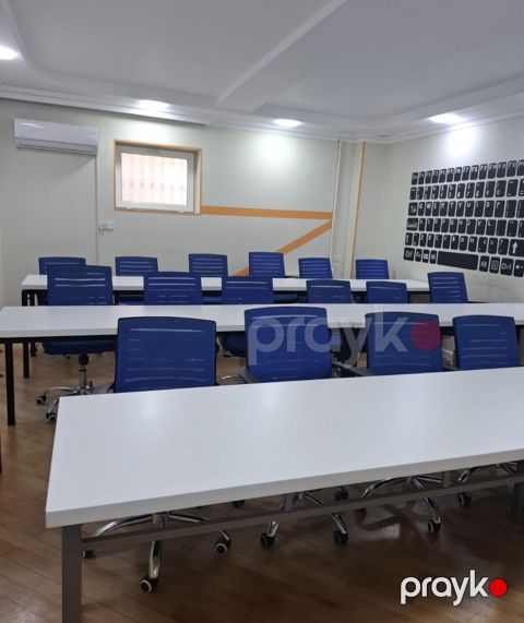 İcarəyə verilir 1 otaqlı ofis 16 m²
