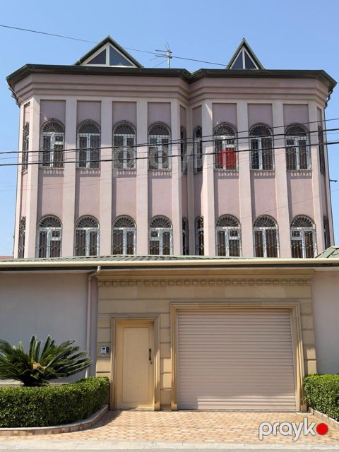 Satılır 11 otaqlı həyət evi/bağ evi 750 m²