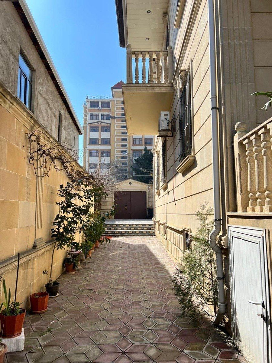Satılır 9 otaqlı həyət evi/bağ evi 320 m² — Ev, villa, Bakı (4)